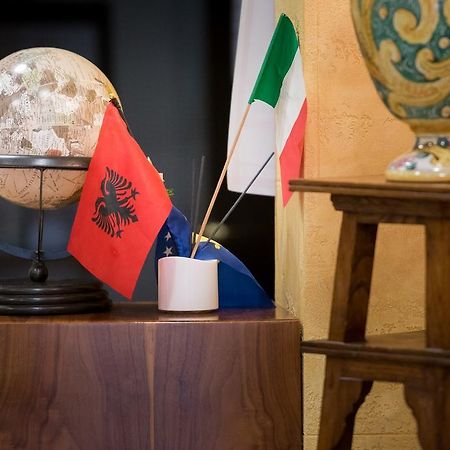 Valle Himara Pensionat Piana Degli Albanesi Exteriör bild