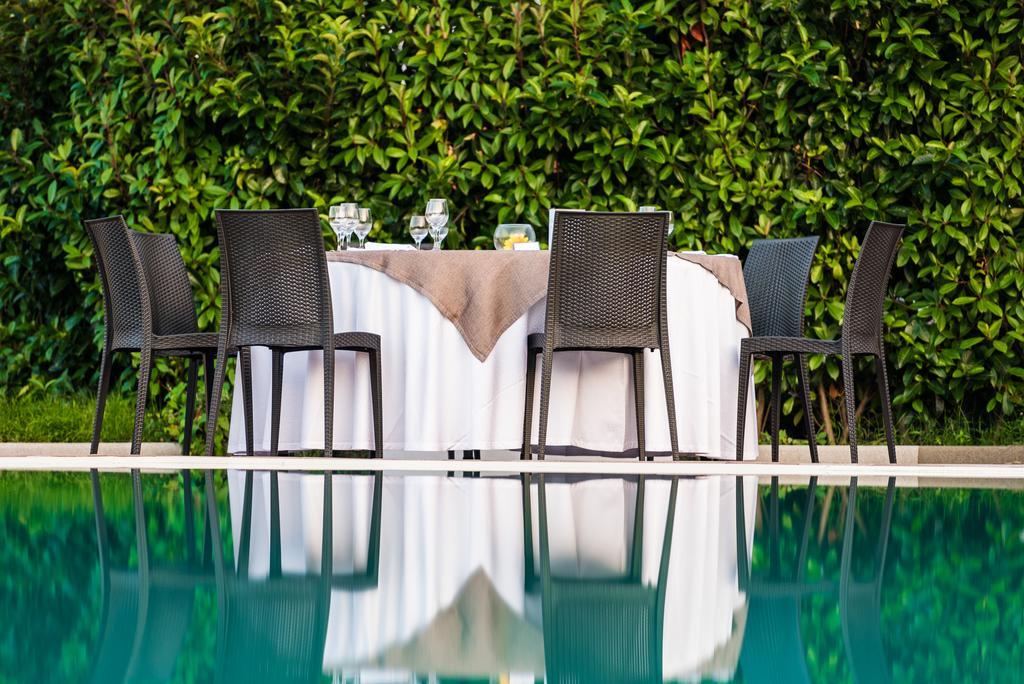 Valle Himara Pensionat Piana Degli Albanesi Exteriör bild