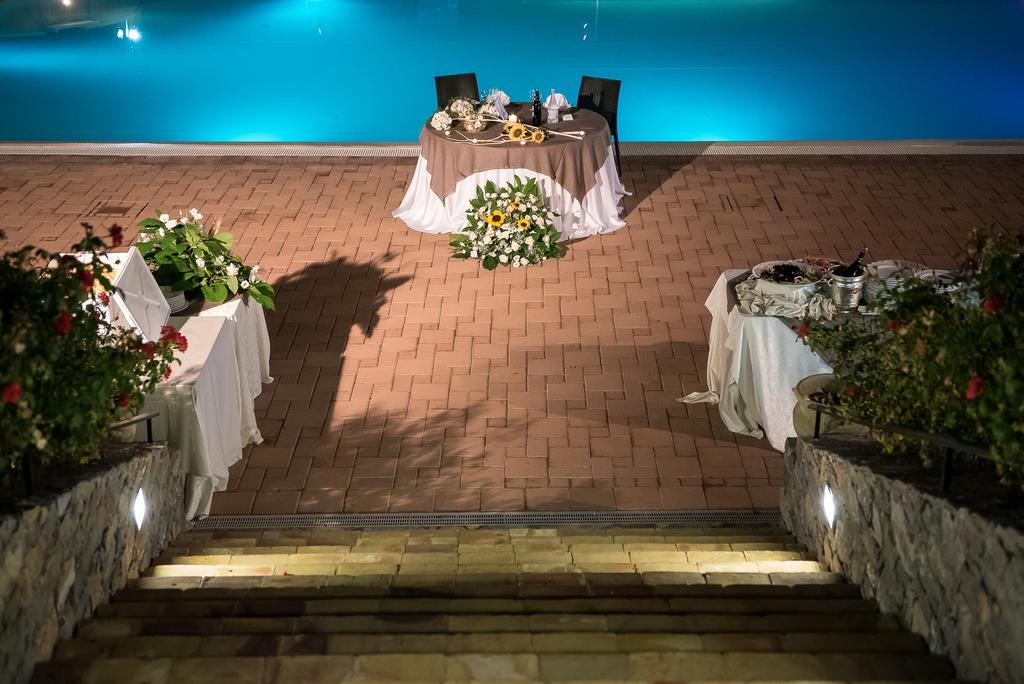 Valle Himara Pensionat Piana Degli Albanesi Exteriör bild