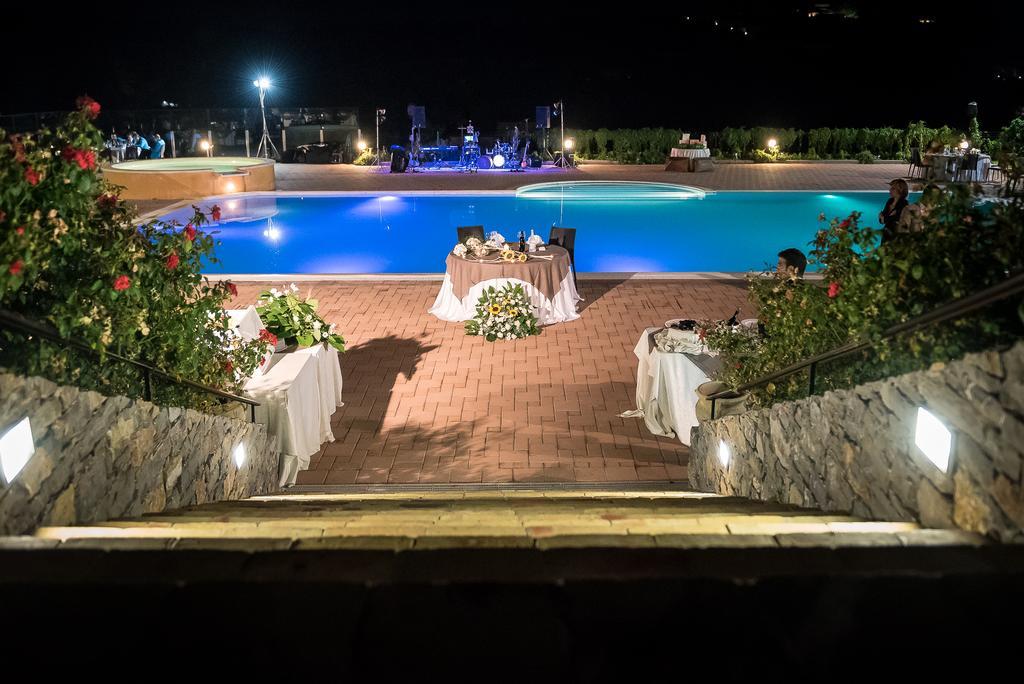 Valle Himara Pensionat Piana Degli Albanesi Exteriör bild