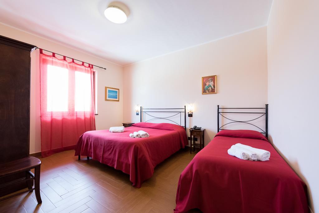 Valle Himara Pensionat Piana Degli Albanesi Exteriör bild