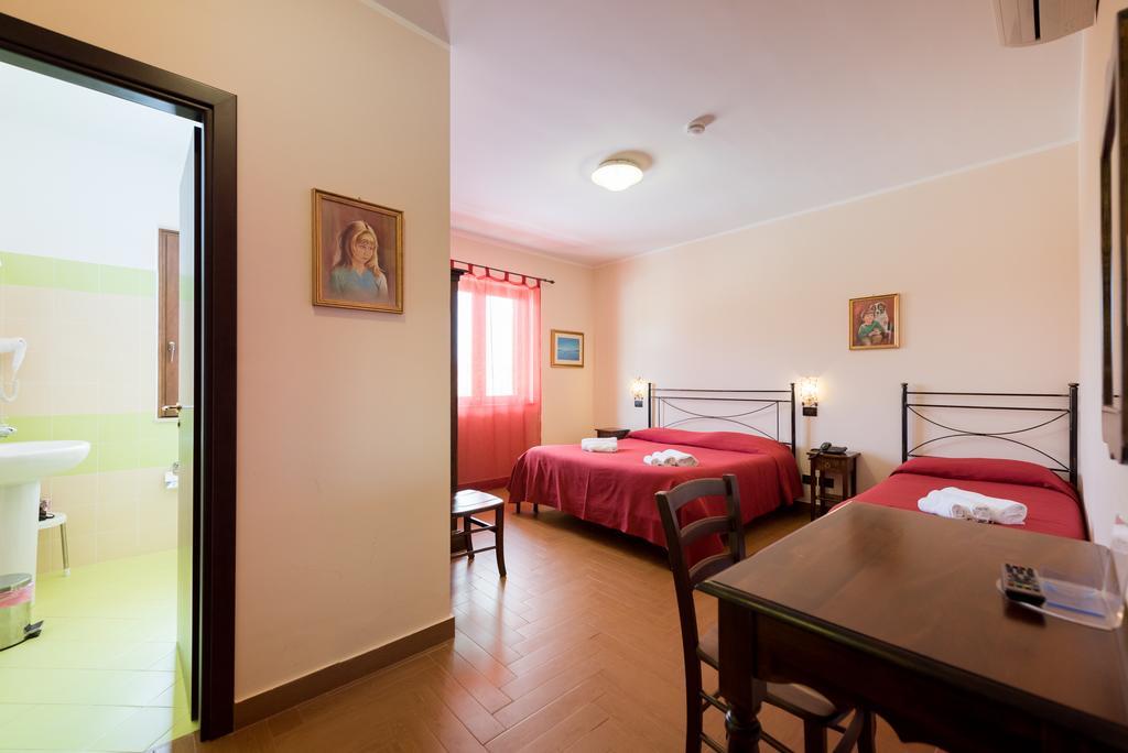 Valle Himara Pensionat Piana Degli Albanesi Exteriör bild