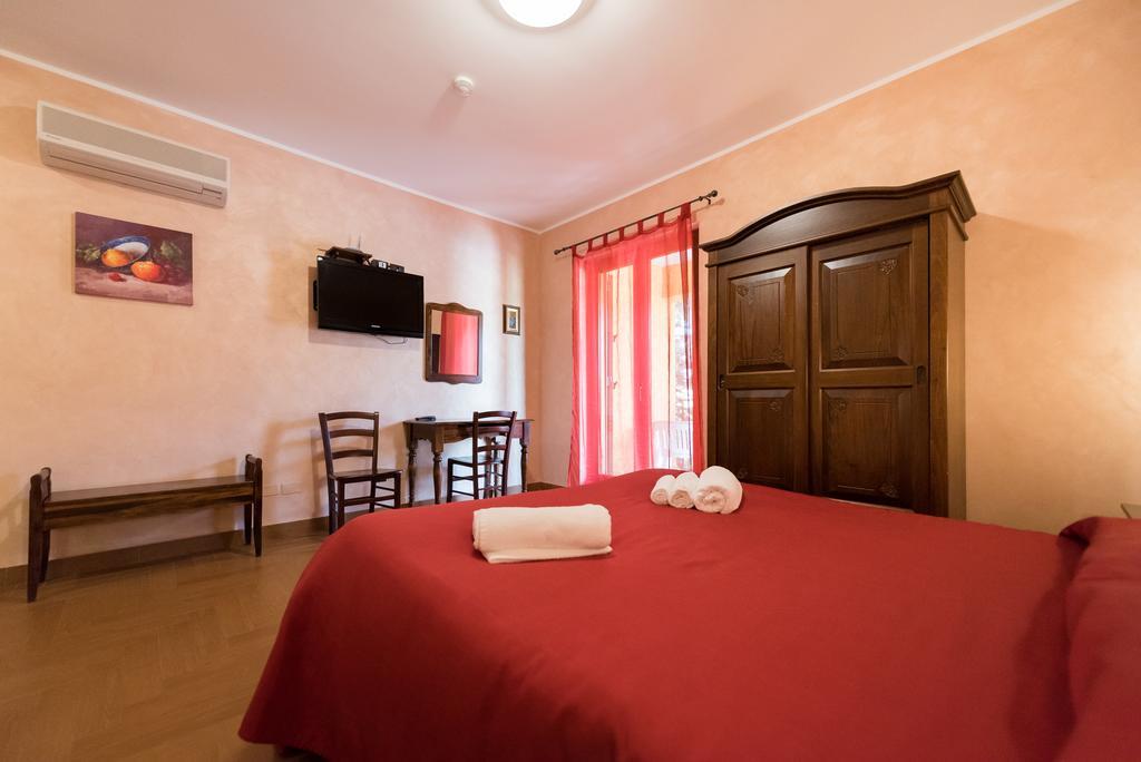 Valle Himara Pensionat Piana Degli Albanesi Exteriör bild